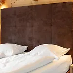 아파트 Apart33 1-26